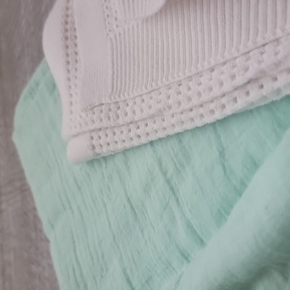 4 scarf bundle - Picture 7 of 7